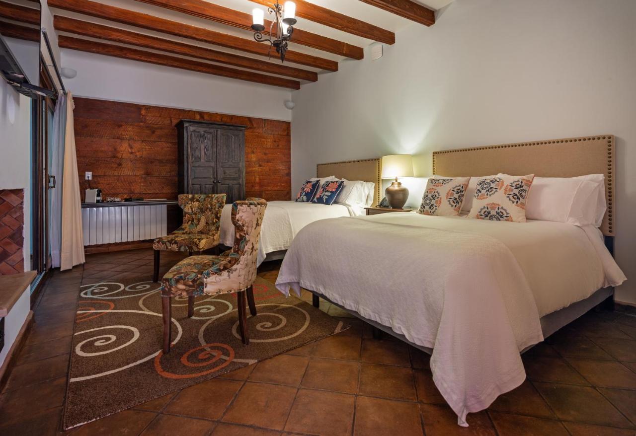 Hotel Boutique Casa Colorada Patzcuaro Bagian luar foto