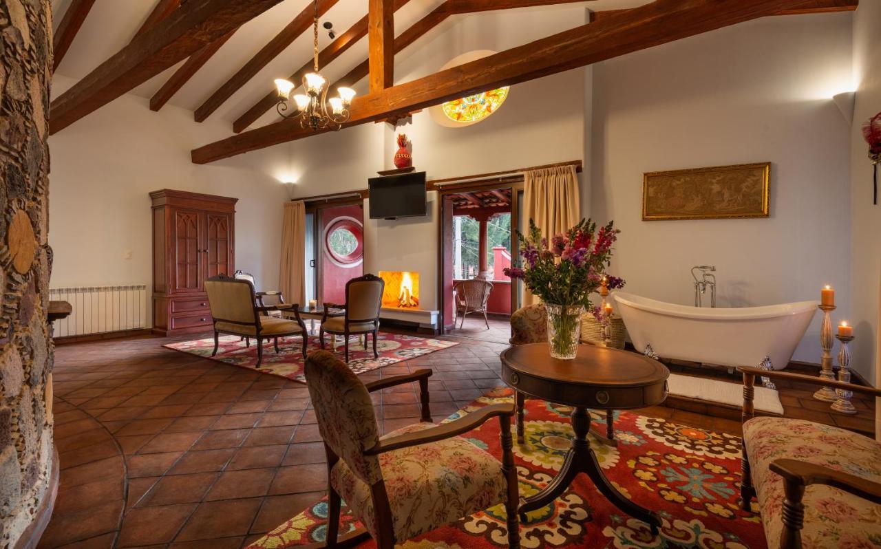Hotel Boutique Casa Colorada Patzcuaro Bagian luar foto