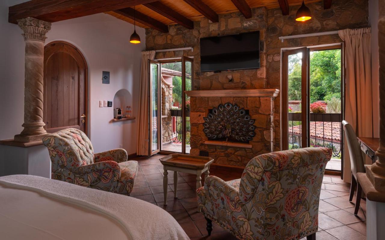 Hotel Boutique Casa Colorada Patzcuaro Bagian luar foto