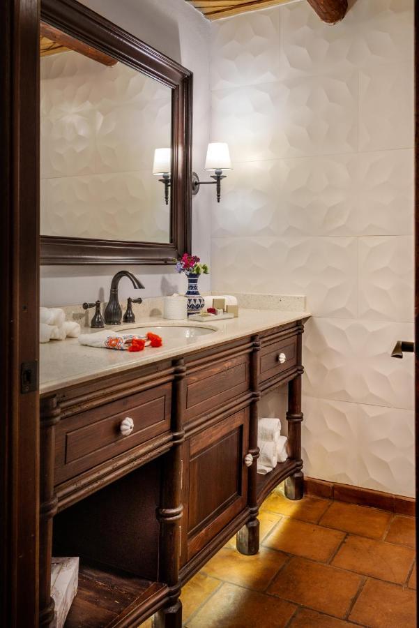Hotel Boutique Casa Colorada Patzcuaro Bagian luar foto