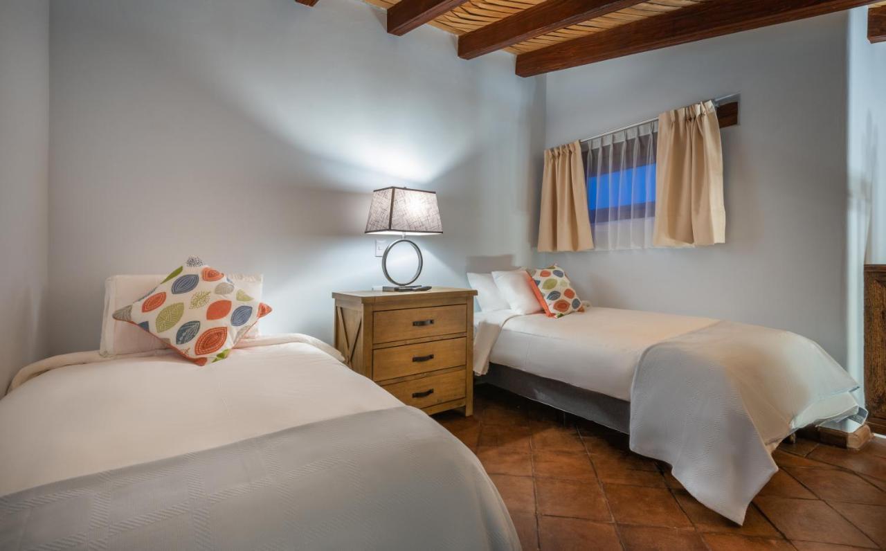 Hotel Boutique Casa Colorada Patzcuaro Bagian luar foto